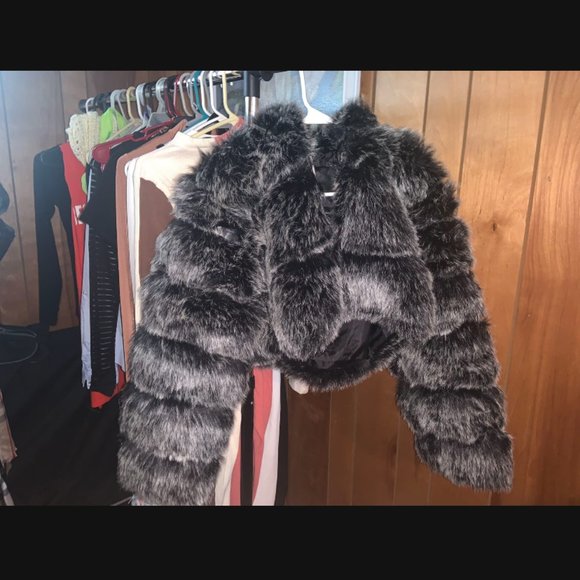 Cropped Fur Jacket - Picture 4 of 7